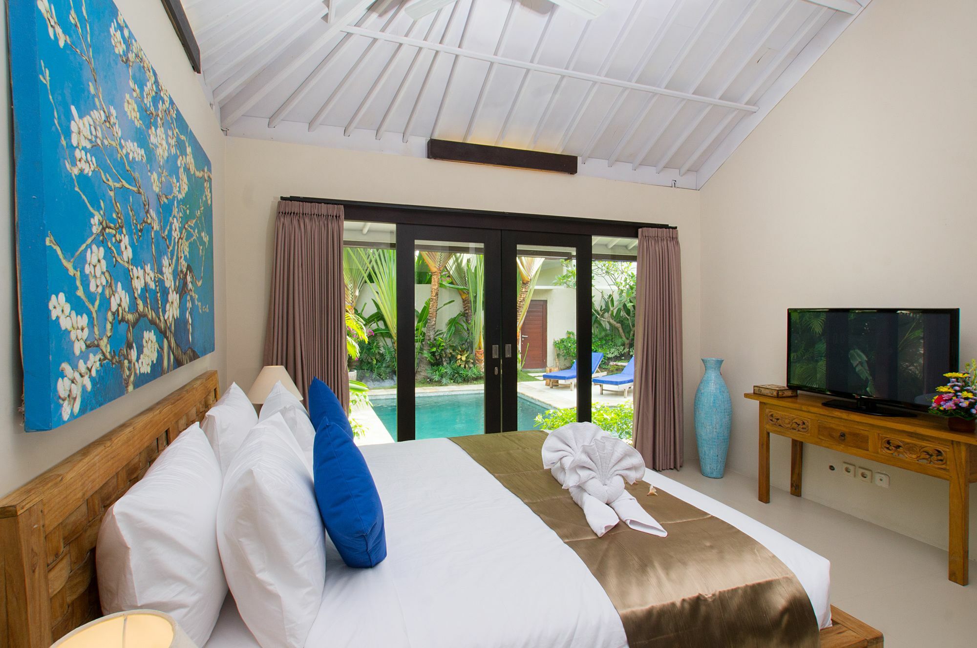 Arushi Villa